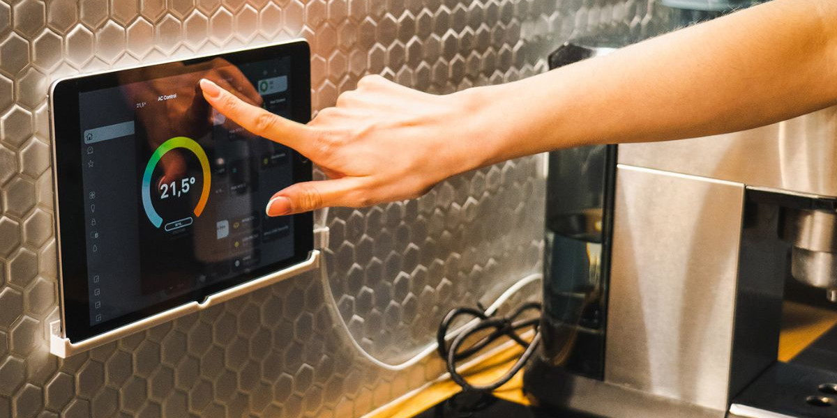 Smart Steel Structures